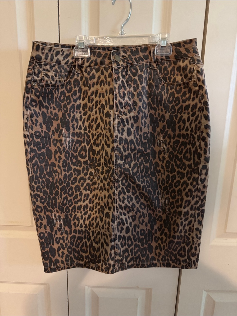 Jade Mackenzie denim leopard print skirt size large
